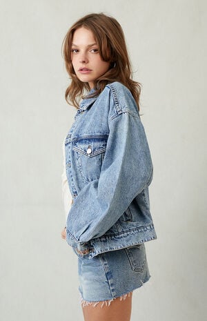 Light Indigo Relaxed Denim Trucker Jacket image number 4