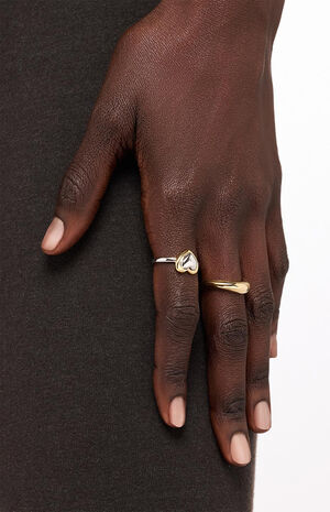 Camelia Heart Ring image number 4