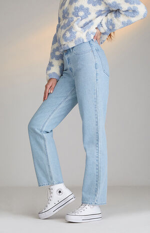 Eco Light Blue V-Dip Jeans image number 3