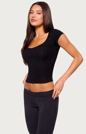 Chari Ribbed Scoop Neck T-Shirt image number 2