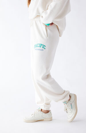 Ivy Boyfriend Sweatpants image number 2