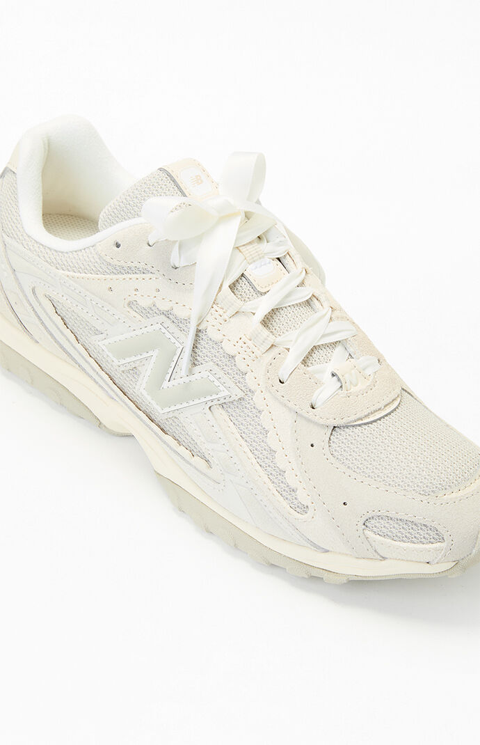 New Balance Cream 204L Sneakers