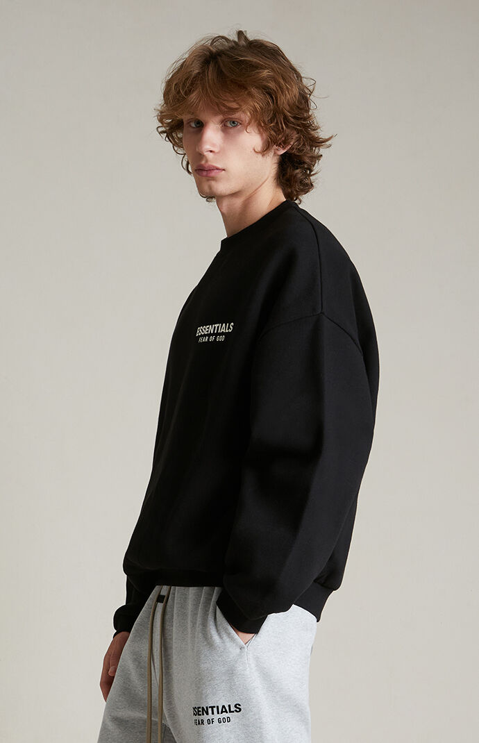 Fear of God ESSENTIALS Black Fleece Crew Neck Sweatshirt | Pacsun
