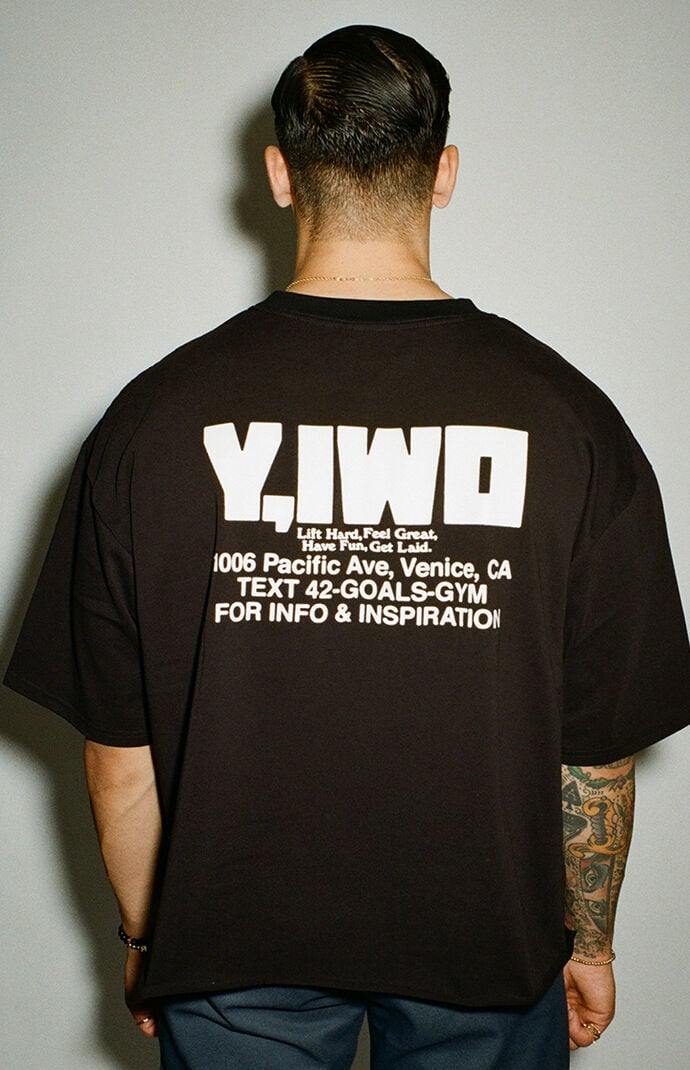 YIWO Hardwear Cropped T-Shirt