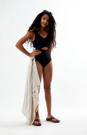 Cutout One Piece Swimsuit image number 1