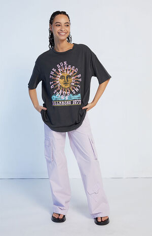 Kiss Me T-Shirt image number 4