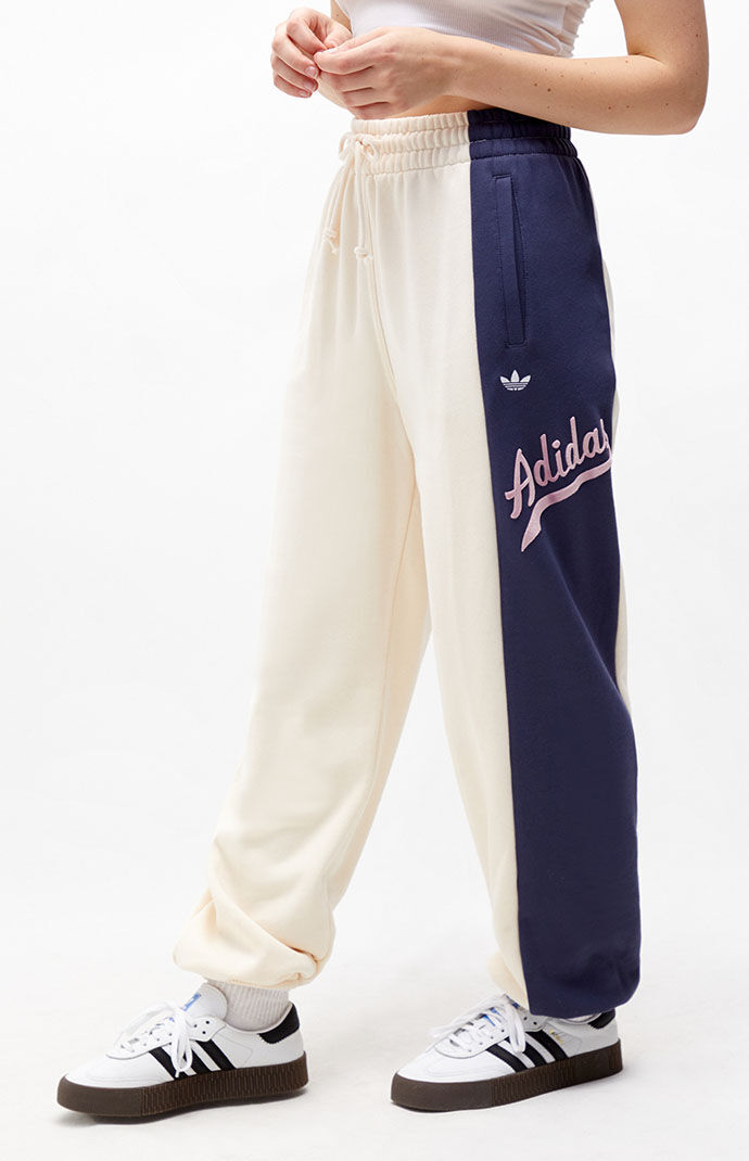 Modern sweatpants deals