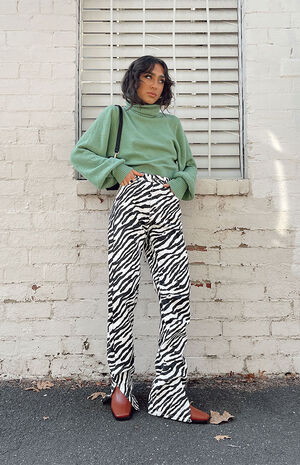 Zahara Cropped Turtleneck Sweater image number 4