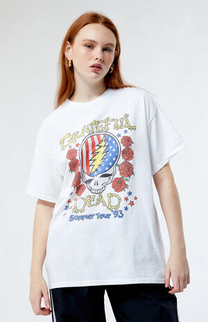 Grateful Dead Skull Flag T-Shirt image number 1