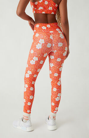 Active Naomi Cross Over Yoga Pants image number 4