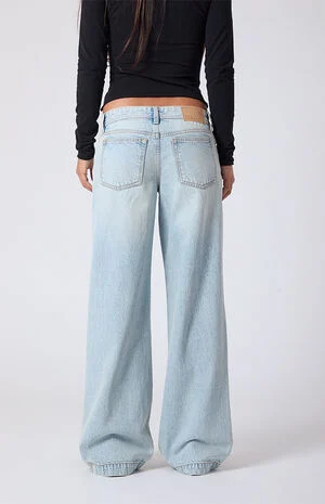 Kaia Ultimate Low Rise Baggy Jeans Light Blue Wash image number 4