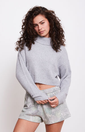 Easy Cropped Turtleneck Sweater image number 2