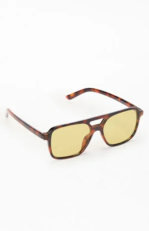 Tortoiseshell Violette Plastic Aviator Sunglasses image number 1