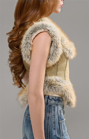 Zoraya Denim Faux Fur Vest image number 3