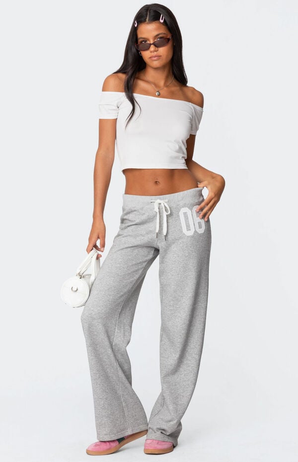 06 Sweatpants
