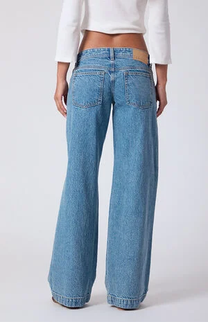 Kaia Ultimate Low Rise Baggy Jeans Light Blue Wash image number 4