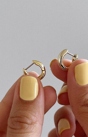 Giulia Bold Huggie Hoop Earrings image number 3