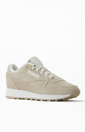 højttaler ildsted Sprout Reebok Women's Beige Classic Suede Bubbles Sneakers | PacSun