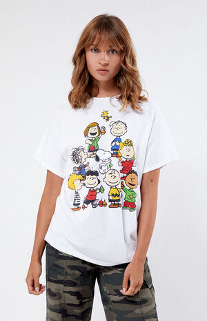 Peanuts Christmas T-Shirt image number 1