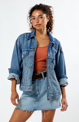 Medium Indigo '90s Denim Trucker Jacket image number 1