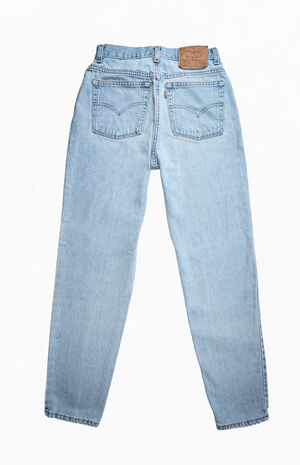 Levi's Light Wash '90s High Waisted Jeans image number 2