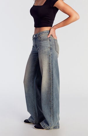 Casey Low Rise Baggy Jeans Star Stud image number 3