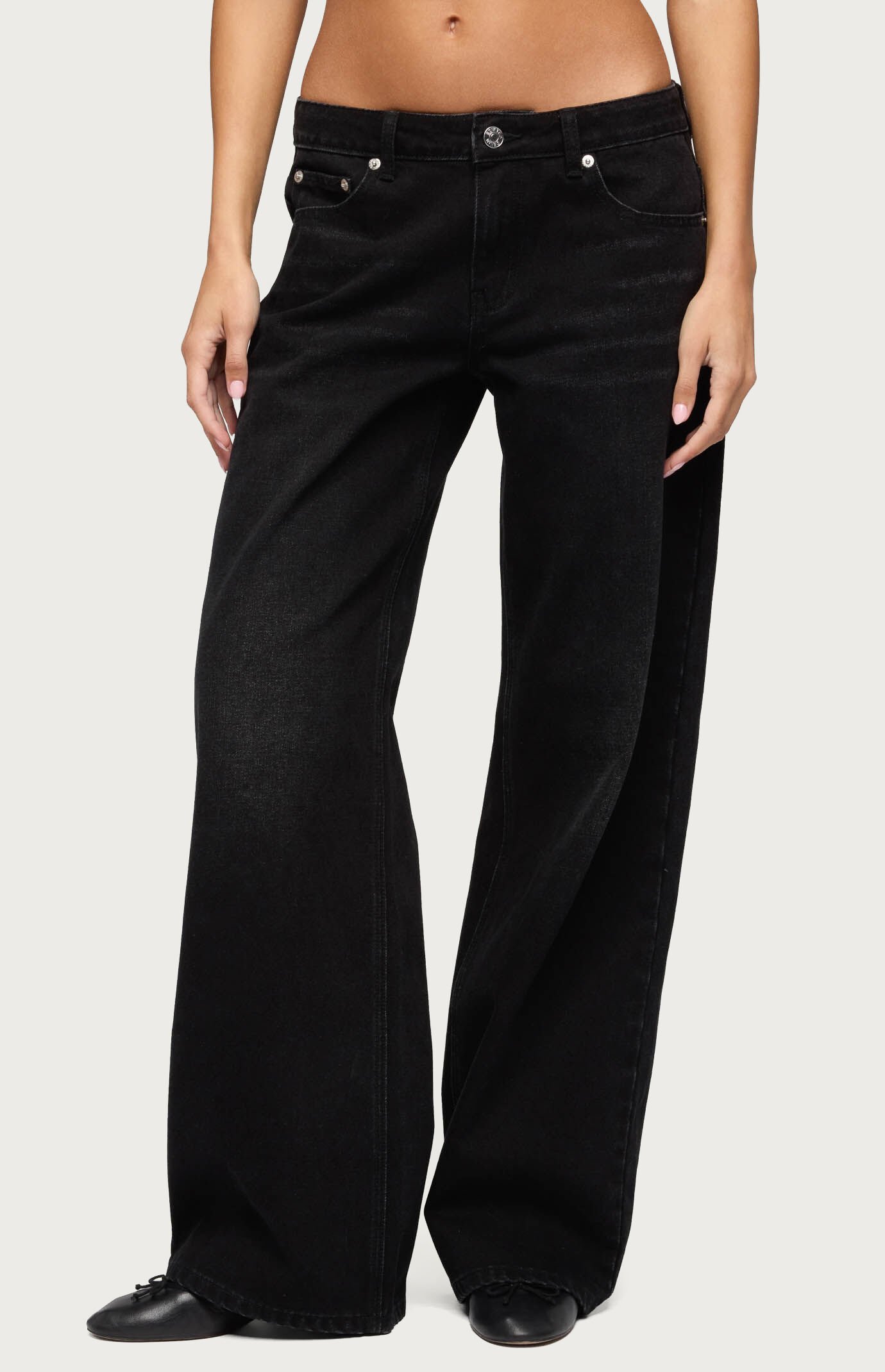 Edikted Raelynn Washed Low Rise Baggy Jeans