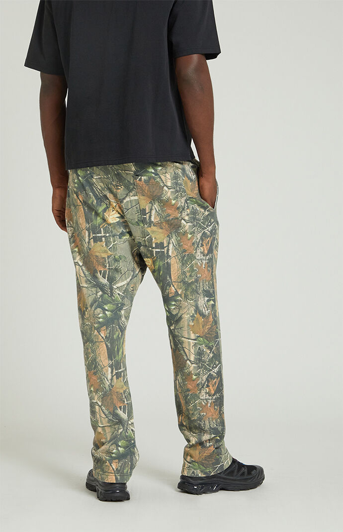 Pacsun Men s Camo Straight Leg Sweatpants in Camouflage Size Small