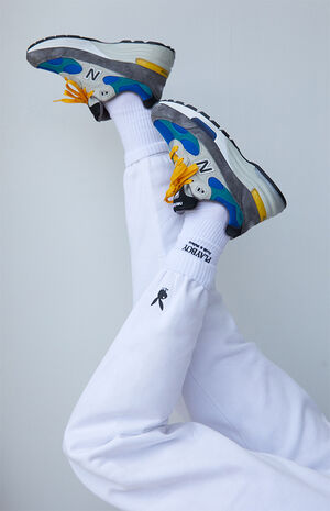 By PacSun Health & Wellness Crew Socks image number 1