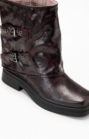 Women's Unmatched Faux Leather Crackle Boots image number 6