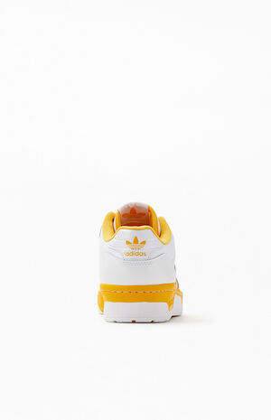 White & Gold Rivalry Low Shoes image number 3