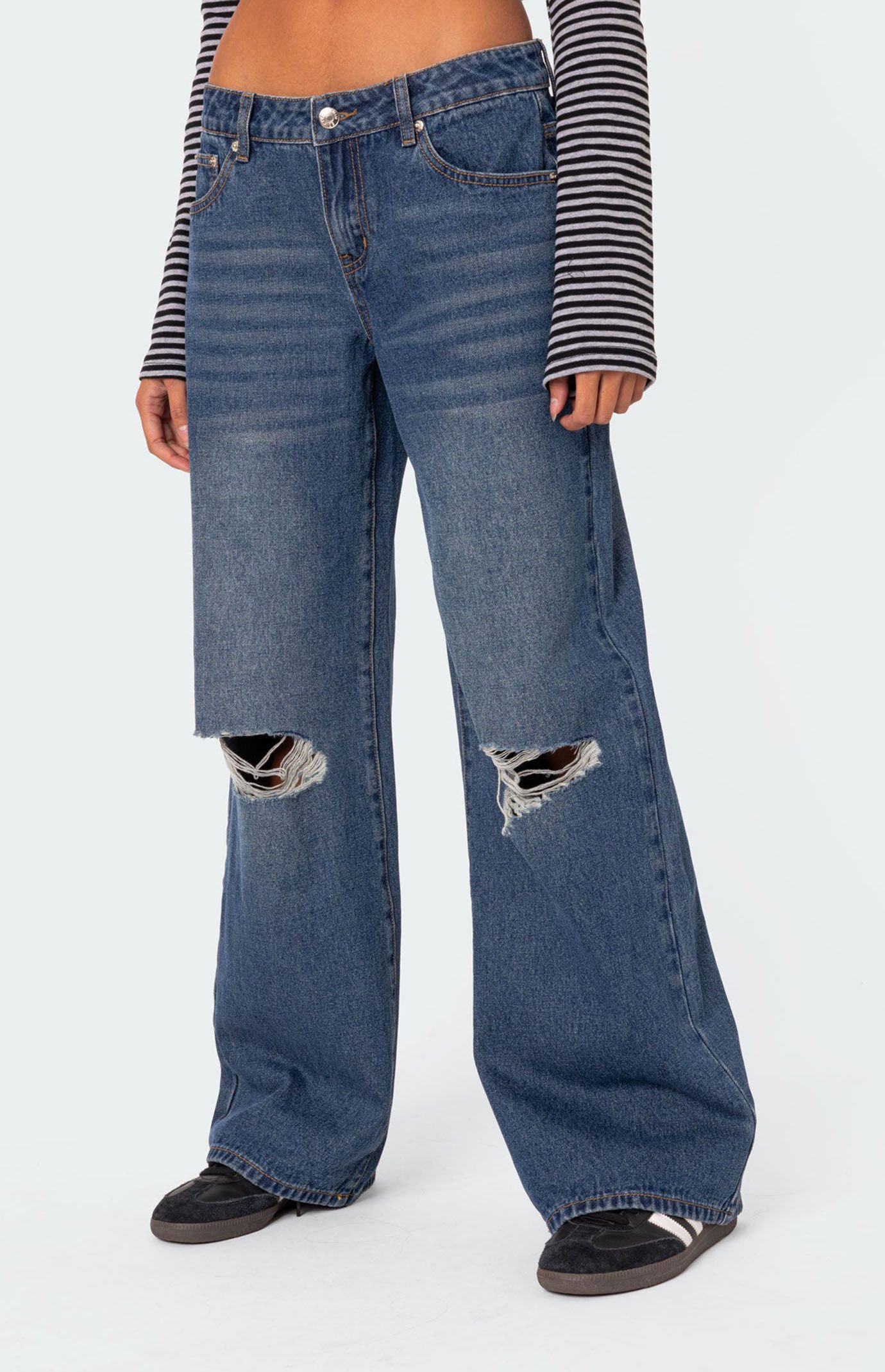 Edikted Debbie Distressed Low Rise Baggy Jeans