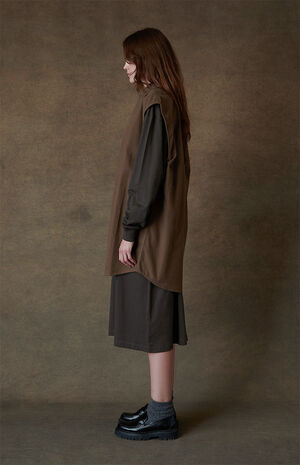 Women's Wood Sleeveless Oxford Button Down Shirt image number 3