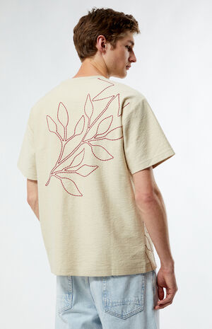 Cream Stitches Texture T-shirt image number 3
