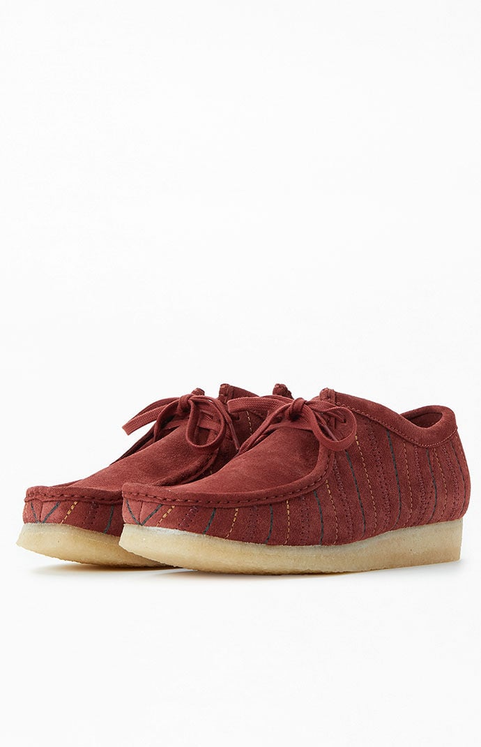Clarks wallabee burgundy suede top