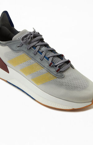 Gray AVRYN Shoes image number 6