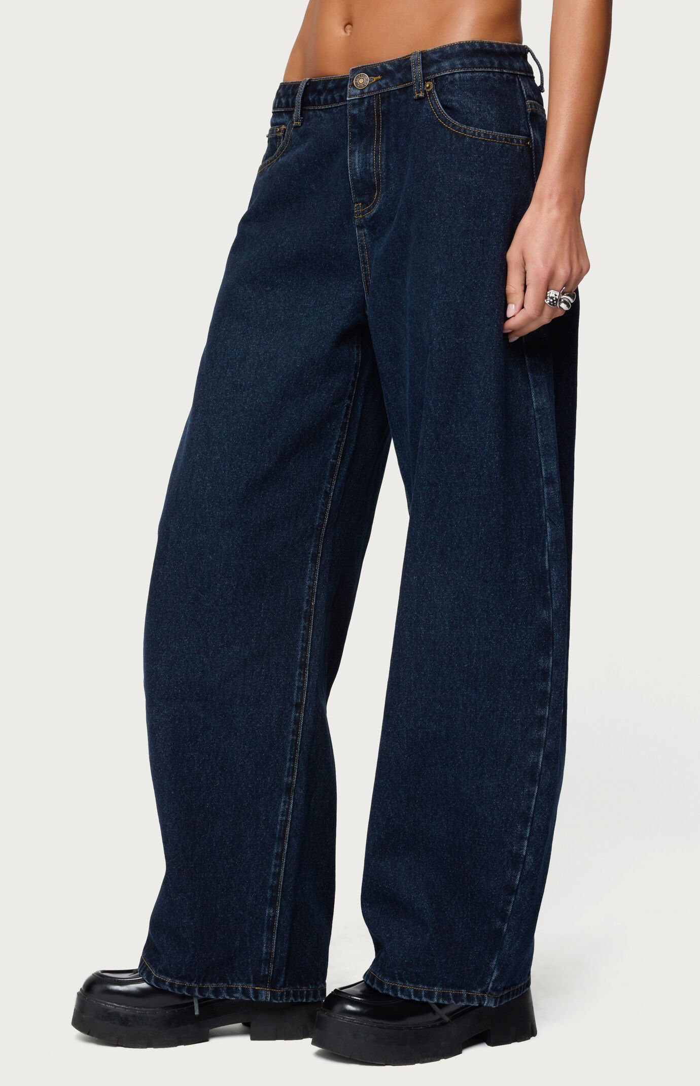Edikted Jillian Low Rise Oversized Barrel Jeans