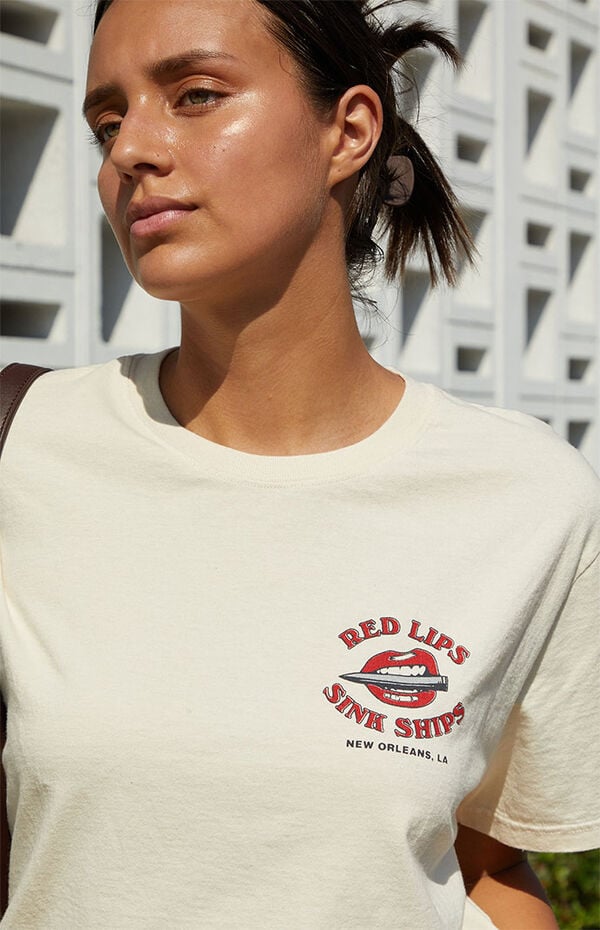 John Galt Red Lips Sink Ships Oversized T Shirt Mall of America®