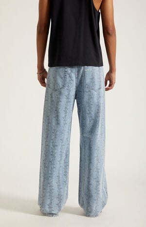 Blake Extreme Baggy Jeans Graphic Light Blue image number 4