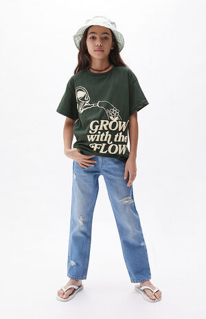 Distressed Medium Blue Straight Leg Jeans image number 2