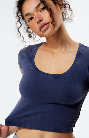 Courtyard Scoop T-Shirt image number 2