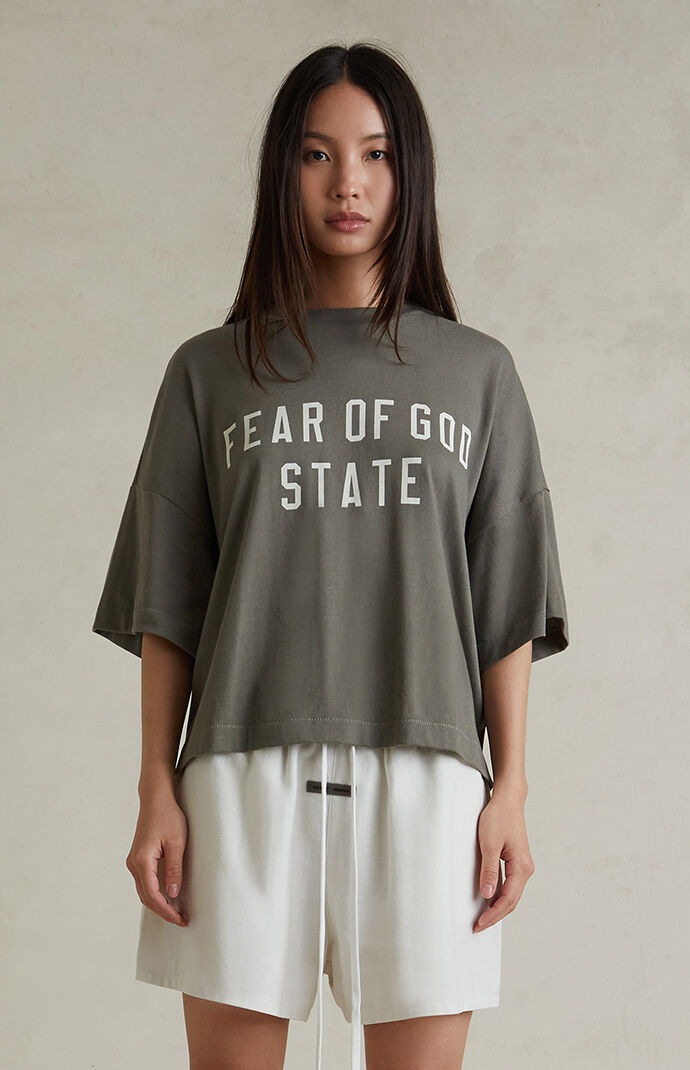 フィアオブゴッド Fear of God Lounge Shorts Fear of God ESSENTIALS Women's Cloud White Lounge Shorts | Pacsun