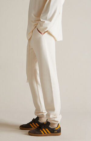 Shell Classic Sweatpants image number 4