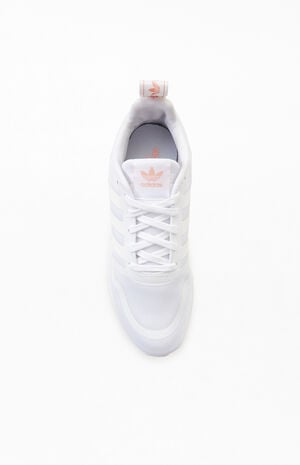 Women's White Smooth Runner Sneakers image number 5
