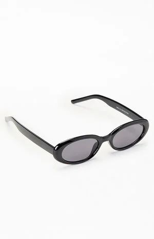 Zoe Black Oval Sunglasses image number 1