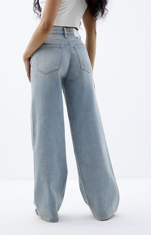Cali Light Indigo Tint Baggy Boyfriend Jeans image number 3