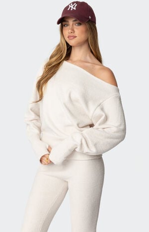 Plush Oversized Asymmetric Sweater image number 3
