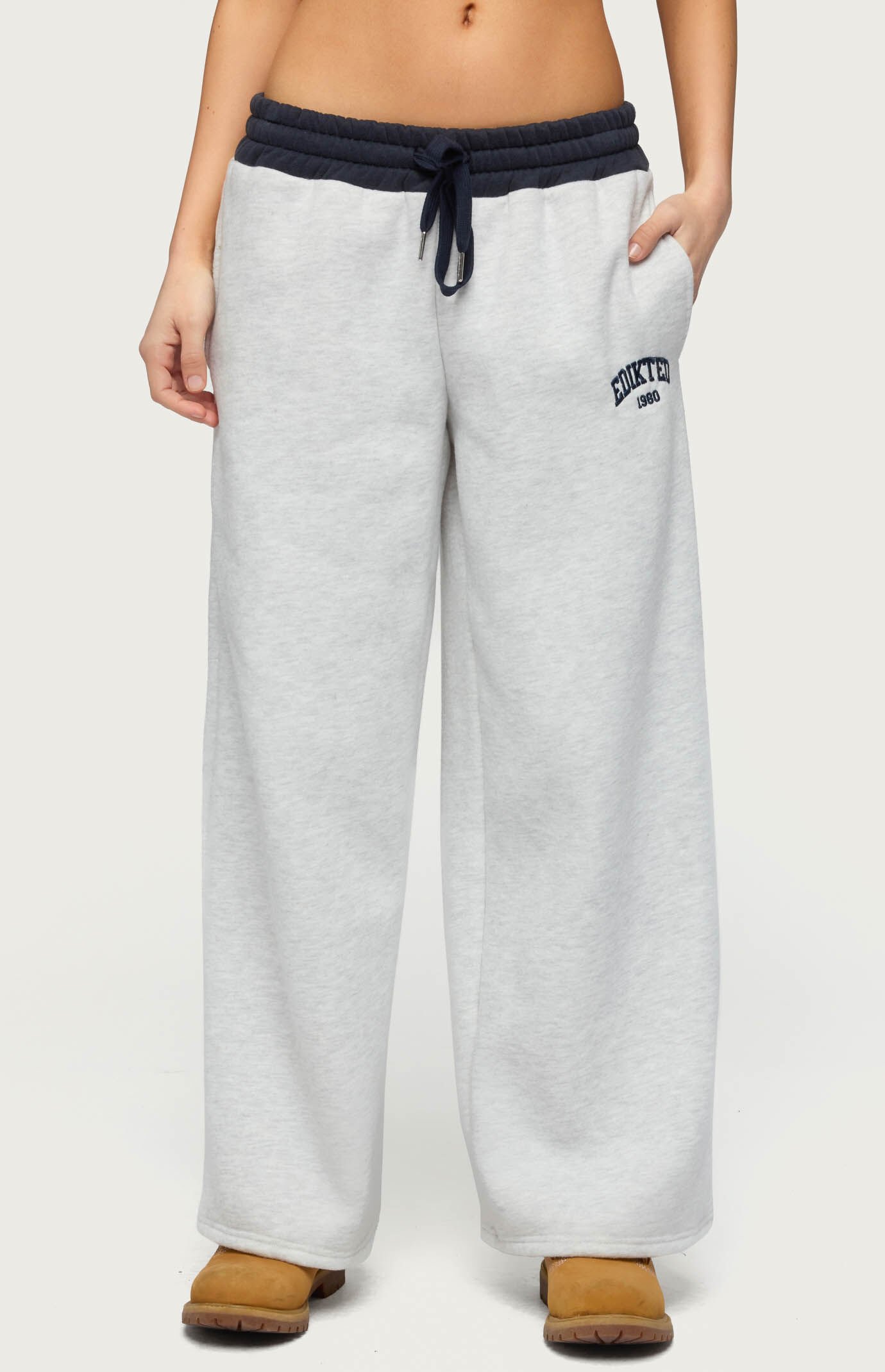 Edikted Petite Contrast Embroidered Sweatpants