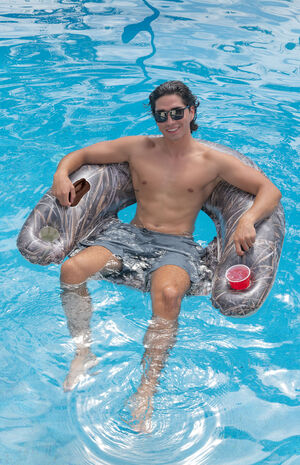 Realtree Max 7 Jumbo 48" Sun Chair Pool Float image number 2
