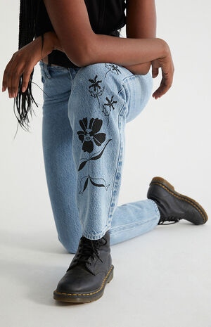 Eco Flower Light Blue Boyfriend Jeans image number 2